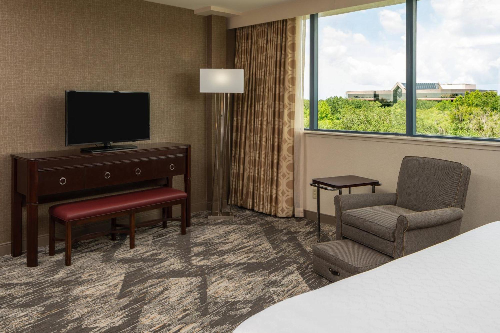 Sheraton Tampa Brandon Hotel Exterior photo