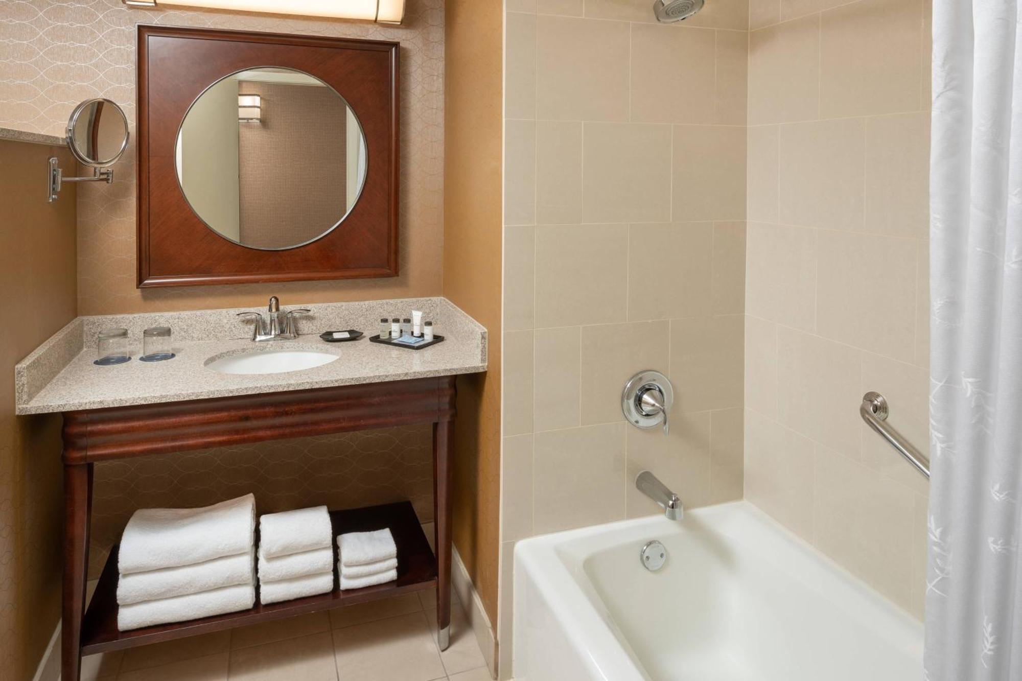 Sheraton Tampa Brandon Hotel Exterior photo