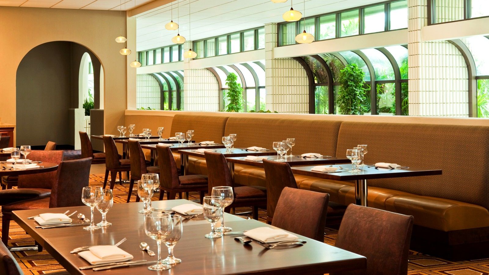 Sheraton Tampa Brandon Hotel Restaurant photo
