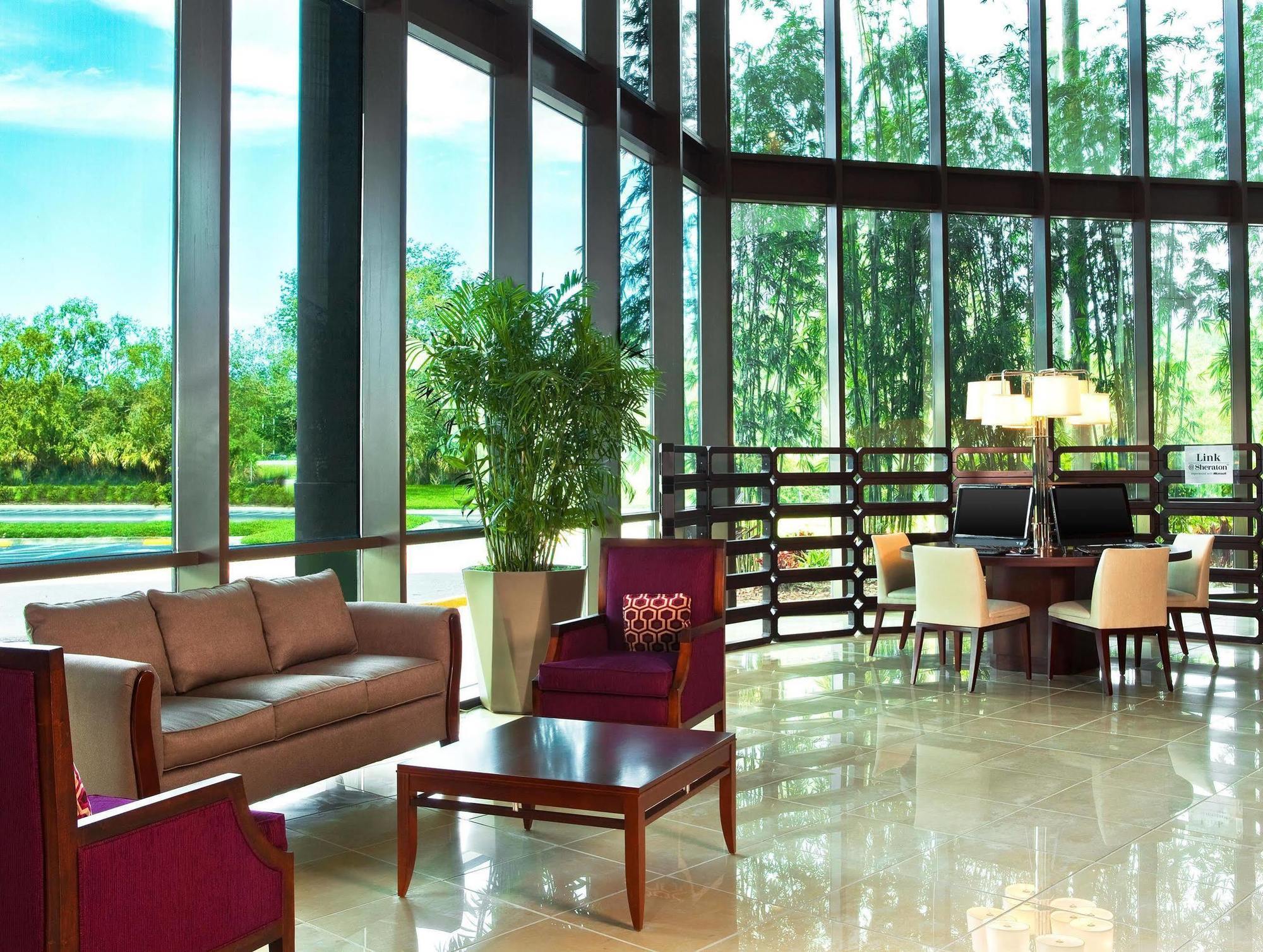 Sheraton Tampa Brandon Hotel Exterior photo
